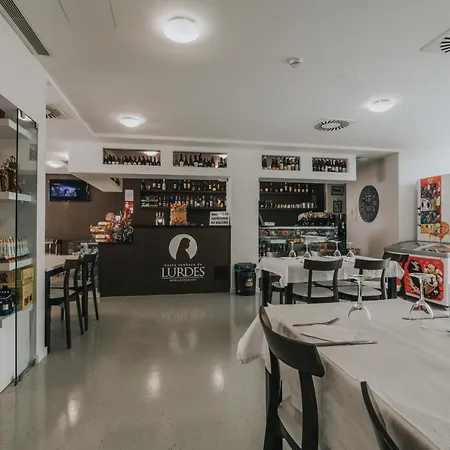 诺萨森霍拉德卢尔德酒店 酒店 花地瑪